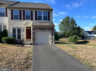 2 Creekside Dr, Pottstown, PA 19464