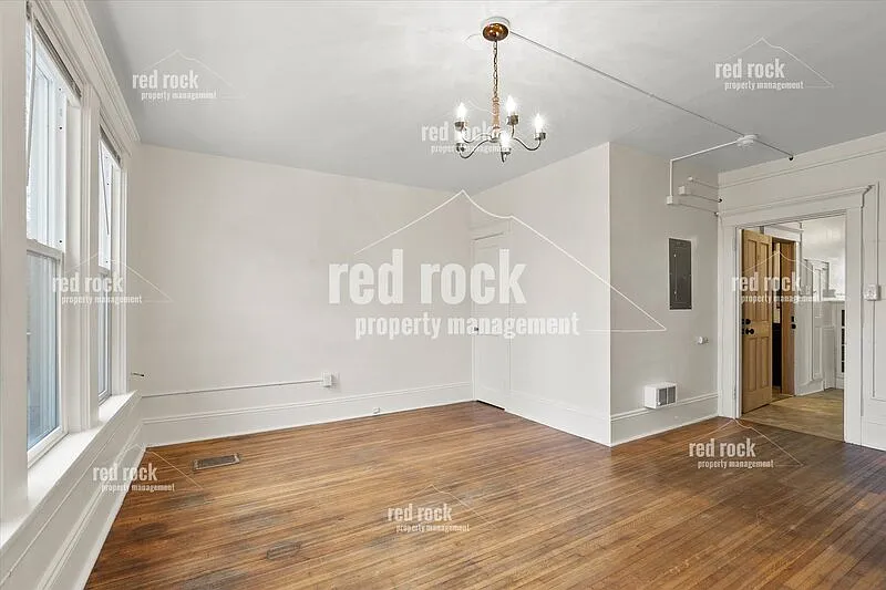 1 bed, 1.0 bath, 800 sqft, $950 — Photo 3
