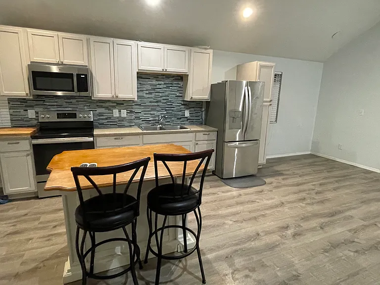 126 Deer Lake Dr #D — Photo 16