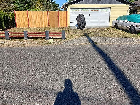 2nd image of 2618 Seward Ave