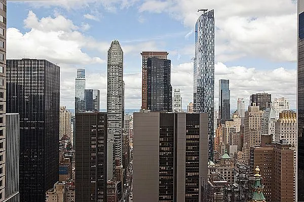 Sold by Keller Williams NYC | media 8