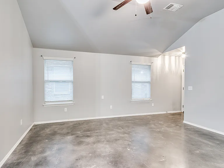 818 Coles Creek Ln — Photo 5
