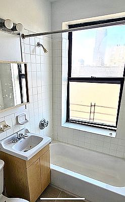 2nd image of 3609 Broadway APT 7N