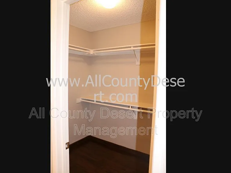 52020 Avenida Mendoza — Photo 14