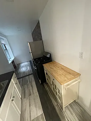 Rented by Candid Listings LLC | media 6