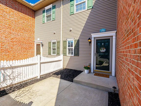 5th image of 755 Mystic Pointe Dr