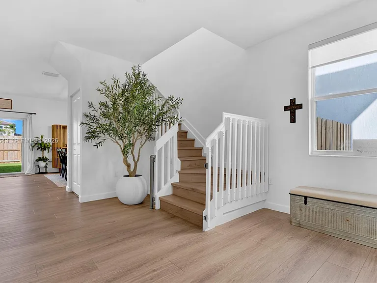 2444 SE 24th Ave — Photo 6