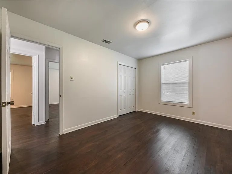 1113 Sycamore St — Photo 11