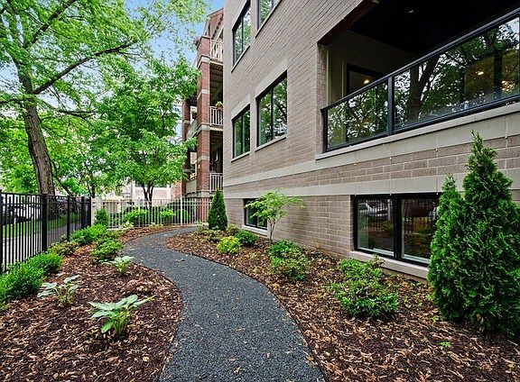 2nd image of 1229 W Carmen Ave #1N