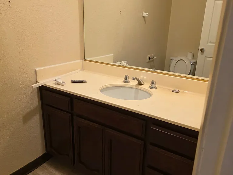 14618 Rayen St #121 — Photo 9