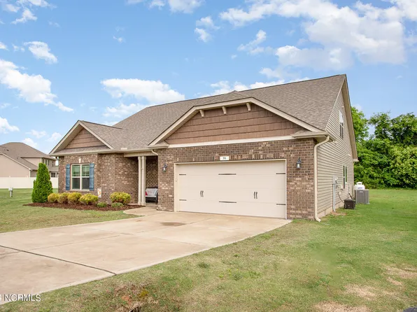 39 Pal Court, Benson, NC 27504