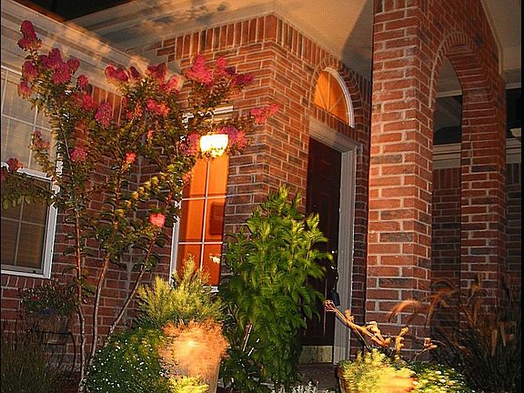 4th image of 2604 Carmen Dr
