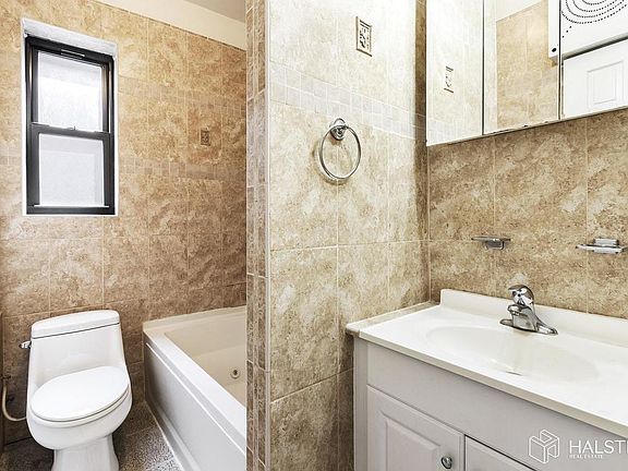 5th image of 345 Montgomery St APT 5P