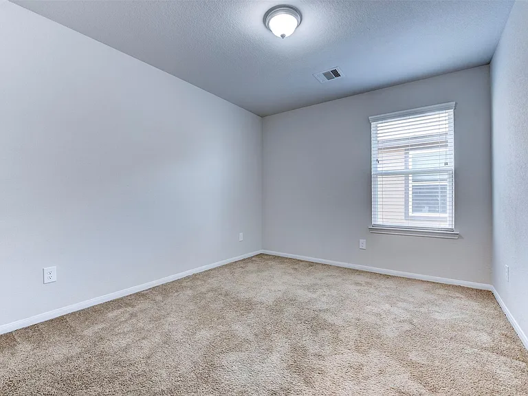 4542 Medrano Trl — Photo 34