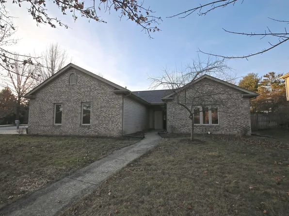 2509 E Cedarwood Cir, Bloomington, IN 47401