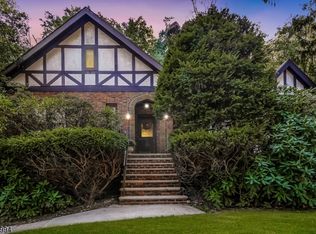 135 Hillside Ave, Verona, NJ 07044