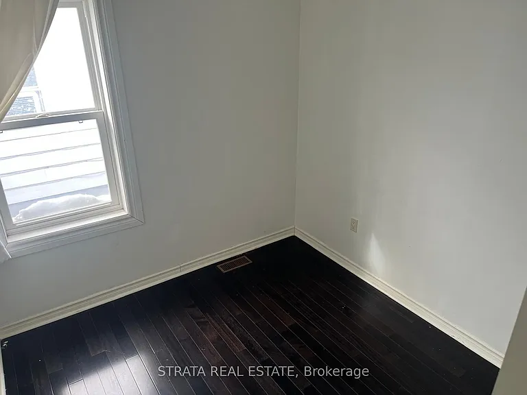 220 Holborne Ave #MAIN — Photo 20