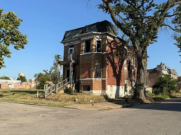 4845 Page Blvd, Saint Louis, MO 63113