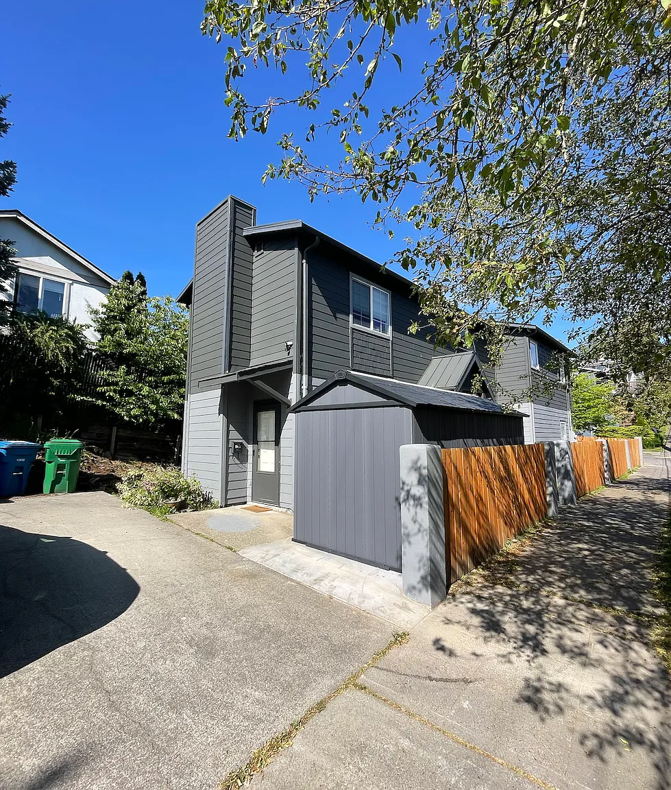 2 bed, 1010 sqft, $2,682 — Photo 1