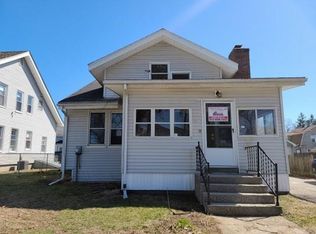 135 Phoenix Ter, Springfield, MA 01104