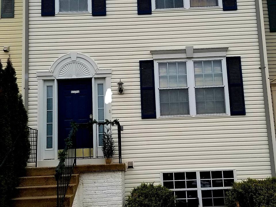 1st image of 403 Backridge Ct