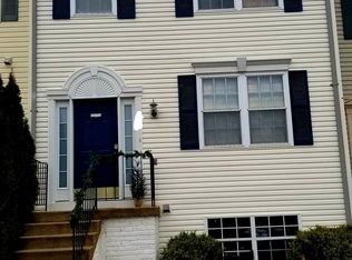 403 Backridge Ct, Fredericksburg, VA 22406