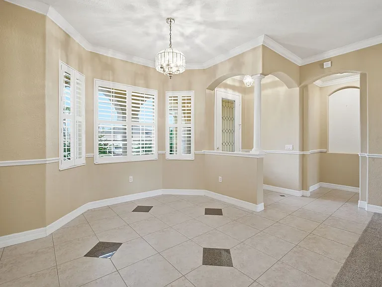 718 Bunker View Dr — Photo 4