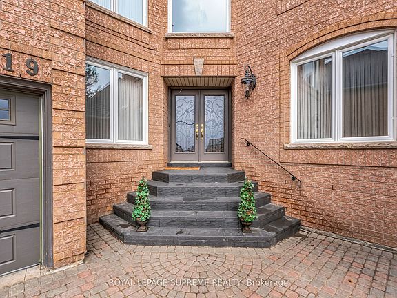 2nd image of 2819 Duncairn Dr