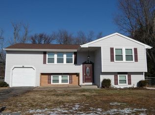 395 Hickory Ave, Carneys Pt, NJ 08069