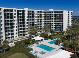 670 Island Way APT 304, Clearwater, FL 33767