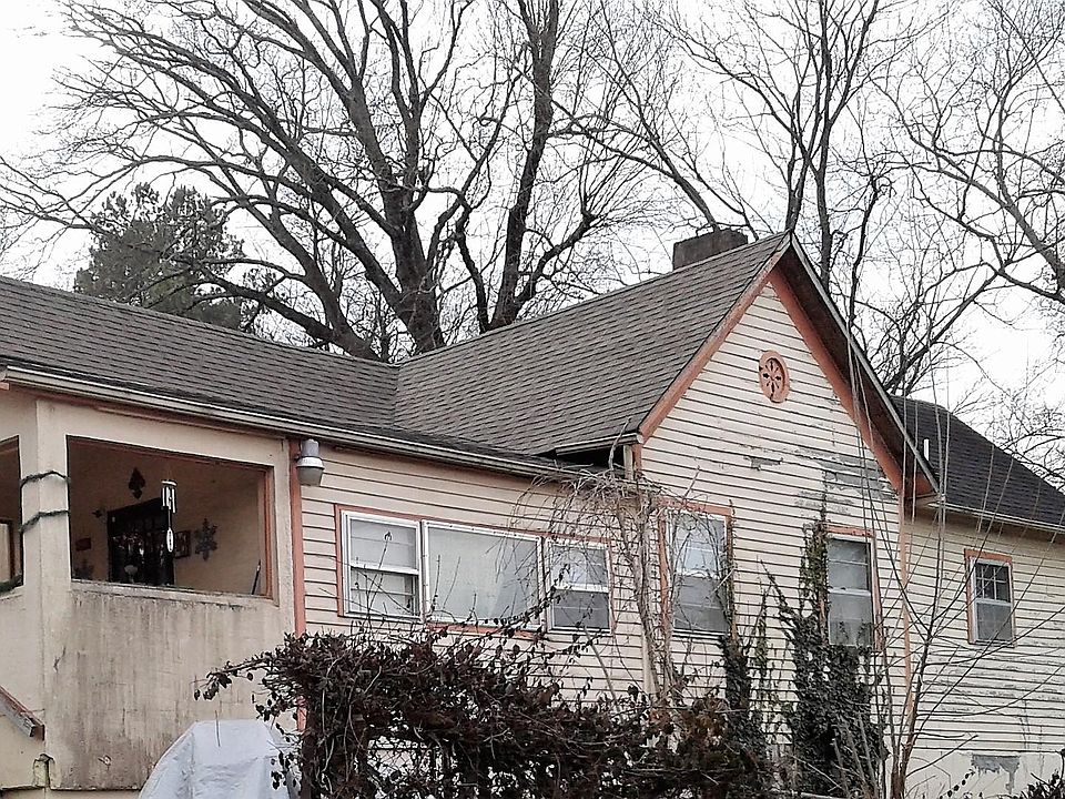2nd image of 1617 Fremont Pl