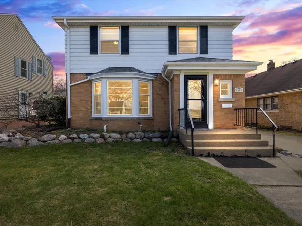 2628 North 82nd STREET, Wauwatosa, WI 53213