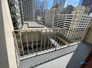 200 N Dearborn St UNIT 905, Chicago, IL 60601