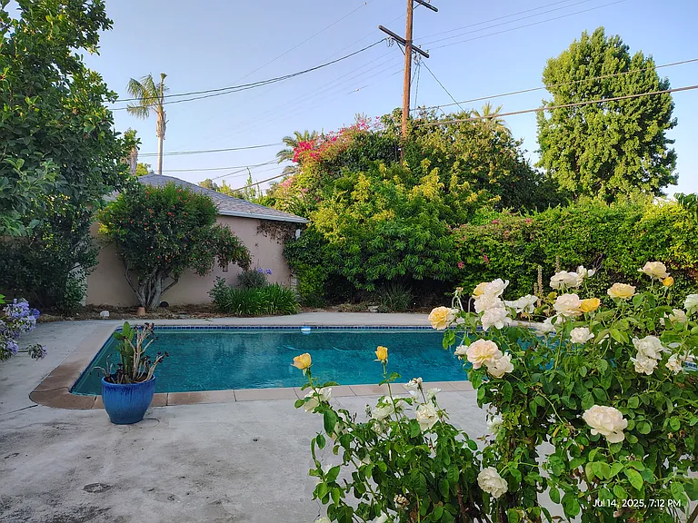 4734 Allott Ave — Photo 30