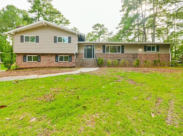 4205 Williamsburg Dr, College Park, GA 30337