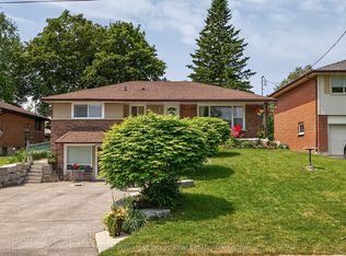 405 Bernhard Cres, Oshawa, ON L1G 2B7