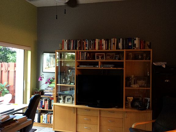 Downstairs bedroom/studio 