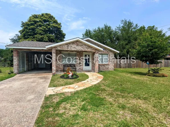 104 Charleswood Ln, Long Beach, MS 39560