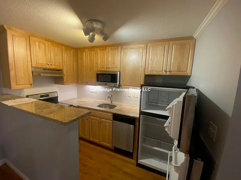 1691 Cambridge St #34