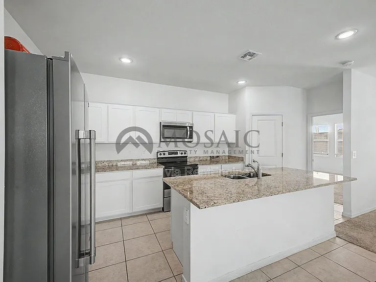 9553 W Agora Ln — Photo 10