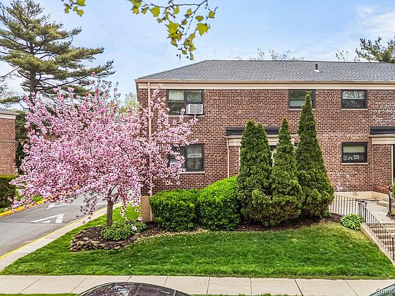 2nd image of 219-50 74th Avenue #328A2