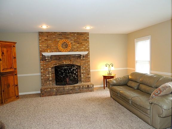 5th image of 3516 Malvina Ct