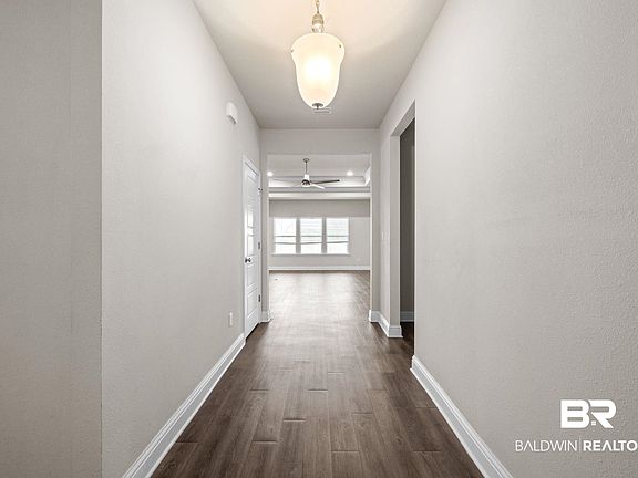 4th image of 10025 Wexford Ln