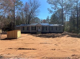 1108 Chicora Rd, Waynesville, GA 31566