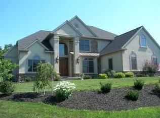 2071 Waterford Dr, Lancaster, PA 17601