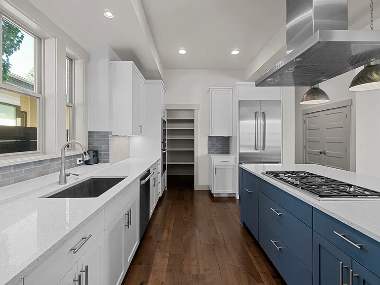 1496 NW Discovery Park Dr — Photo 35