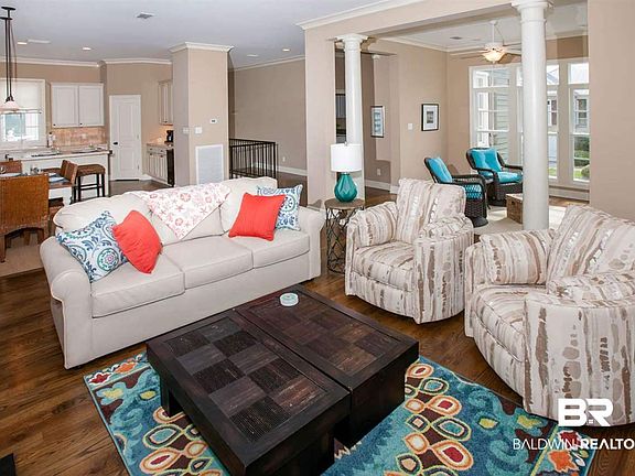 3rd image of 3211 Mariner Cir