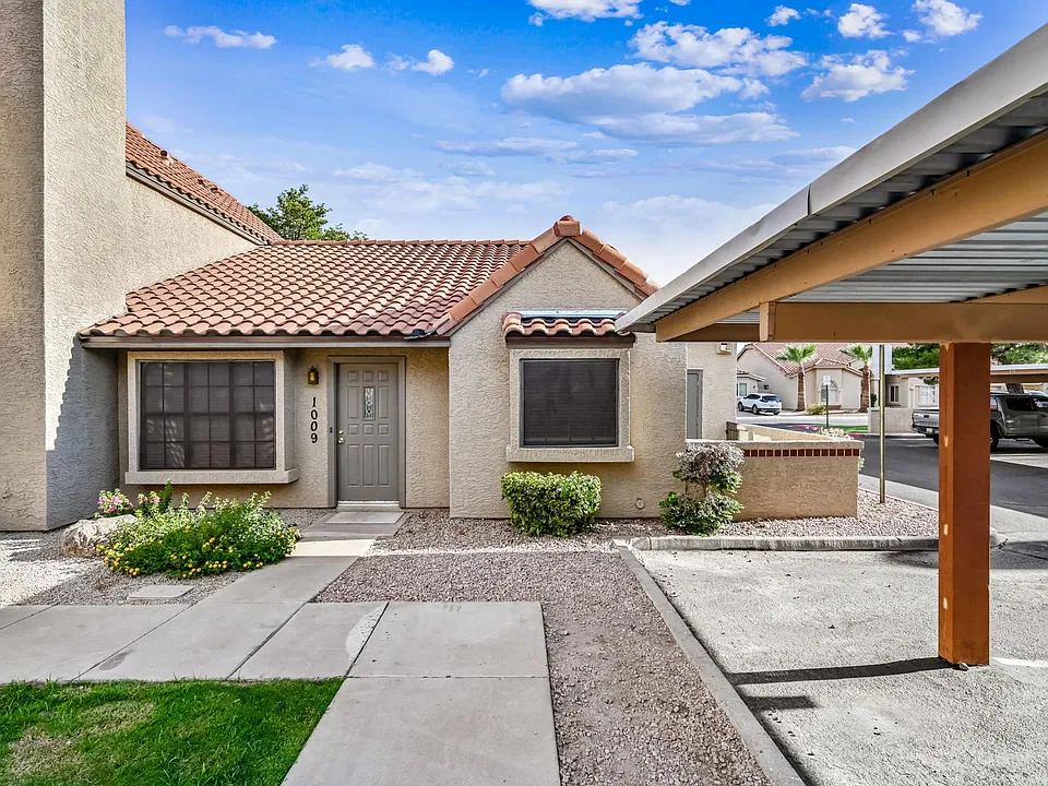 5704 E Aire Libre Ave #1009