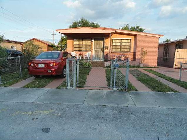 1st image of 281 NW 61st Ave