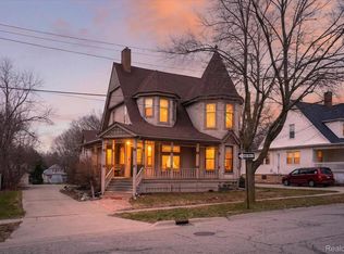 221 N Cherry St, Flushing, MI